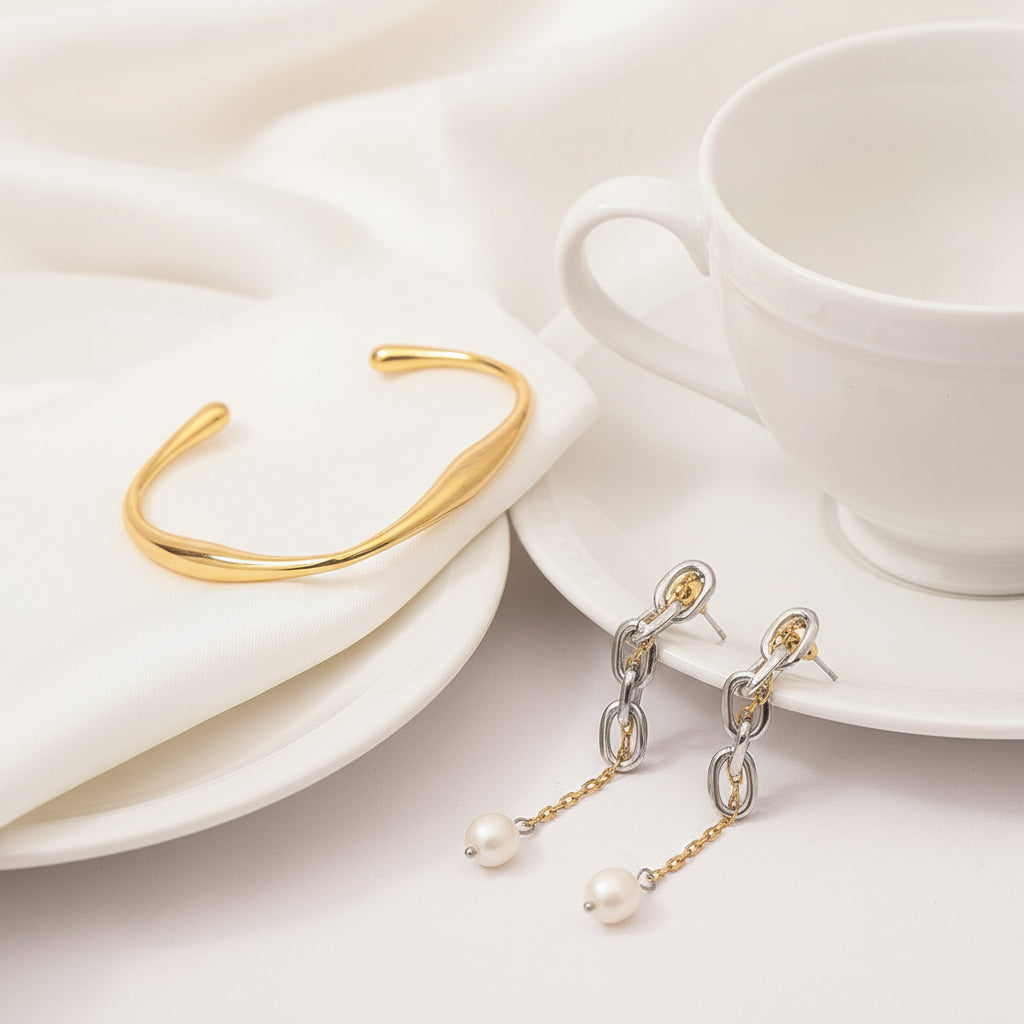 Golden Drift Earring and Auric Curve set