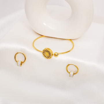 Minimal Hoops and Golden Orbit Bracelet set