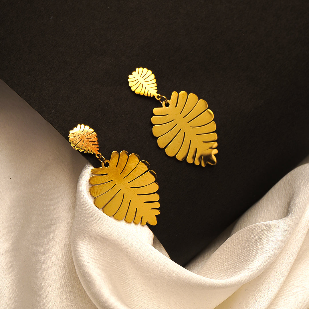 Tropical Luxe Leaves and Petal Gleam Cuff Set