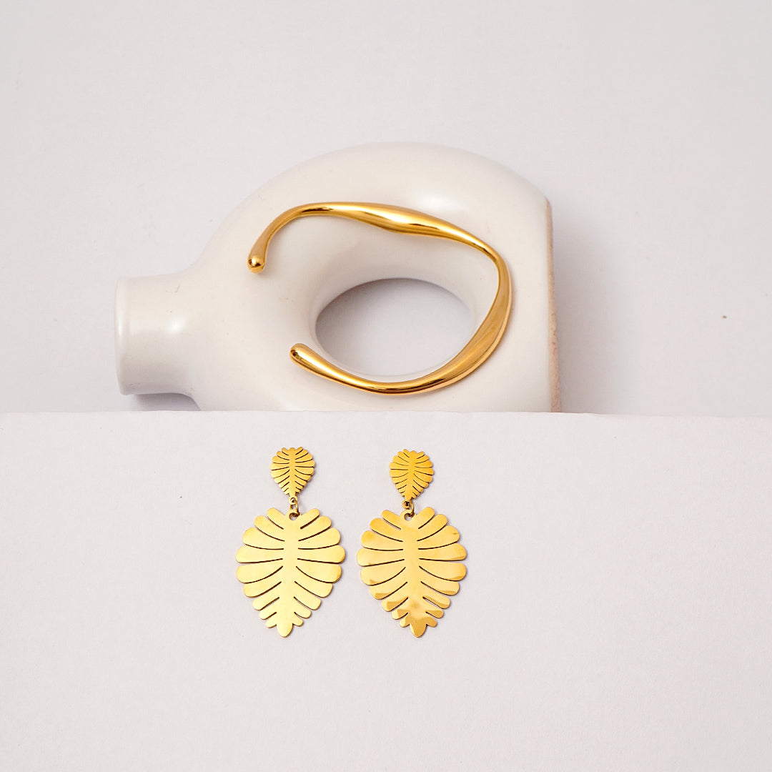 Tropical Luxe Leaves and Auric Curve Minimal cuff set