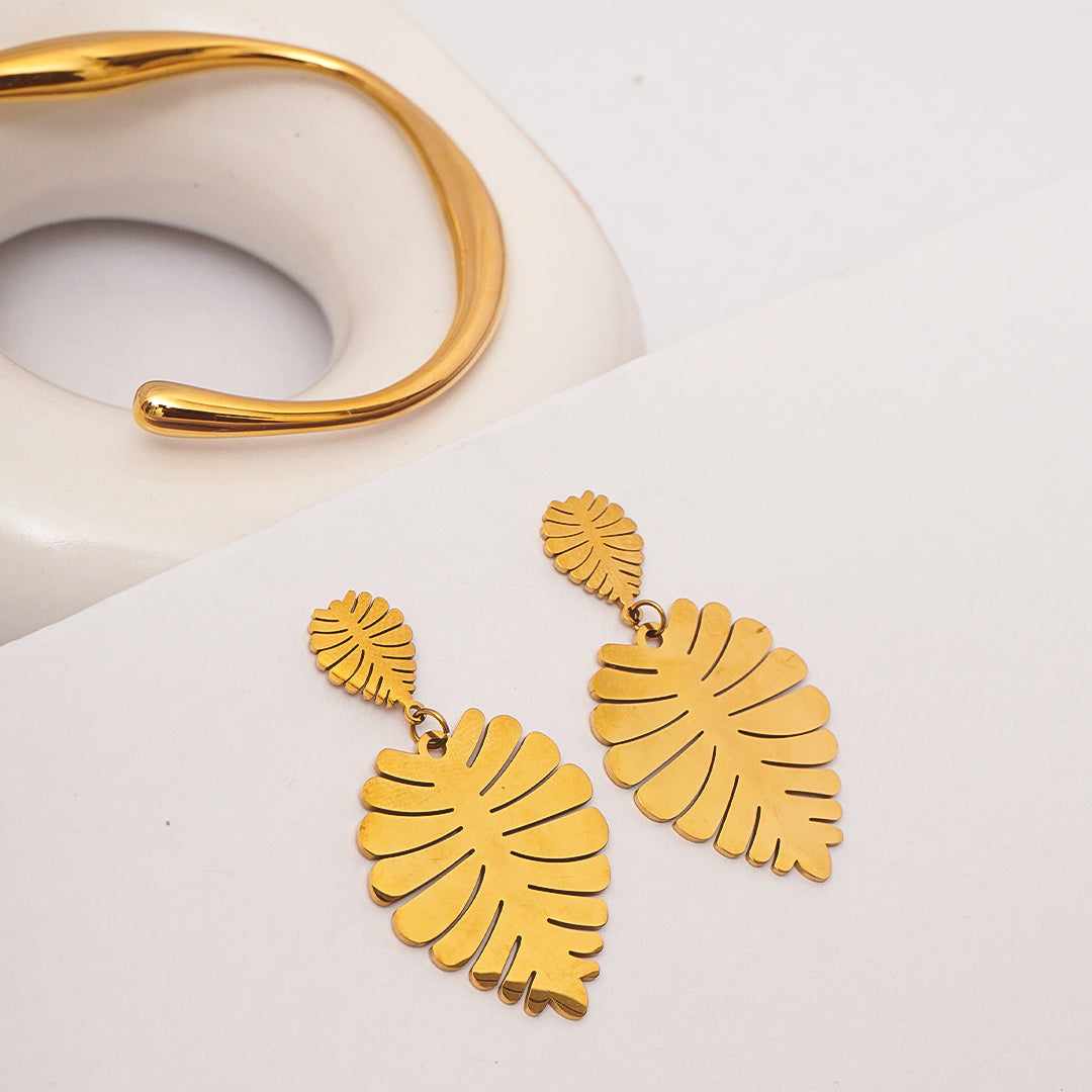 Tropical Luxe Leaves and Auric Curve Minimal cuff set