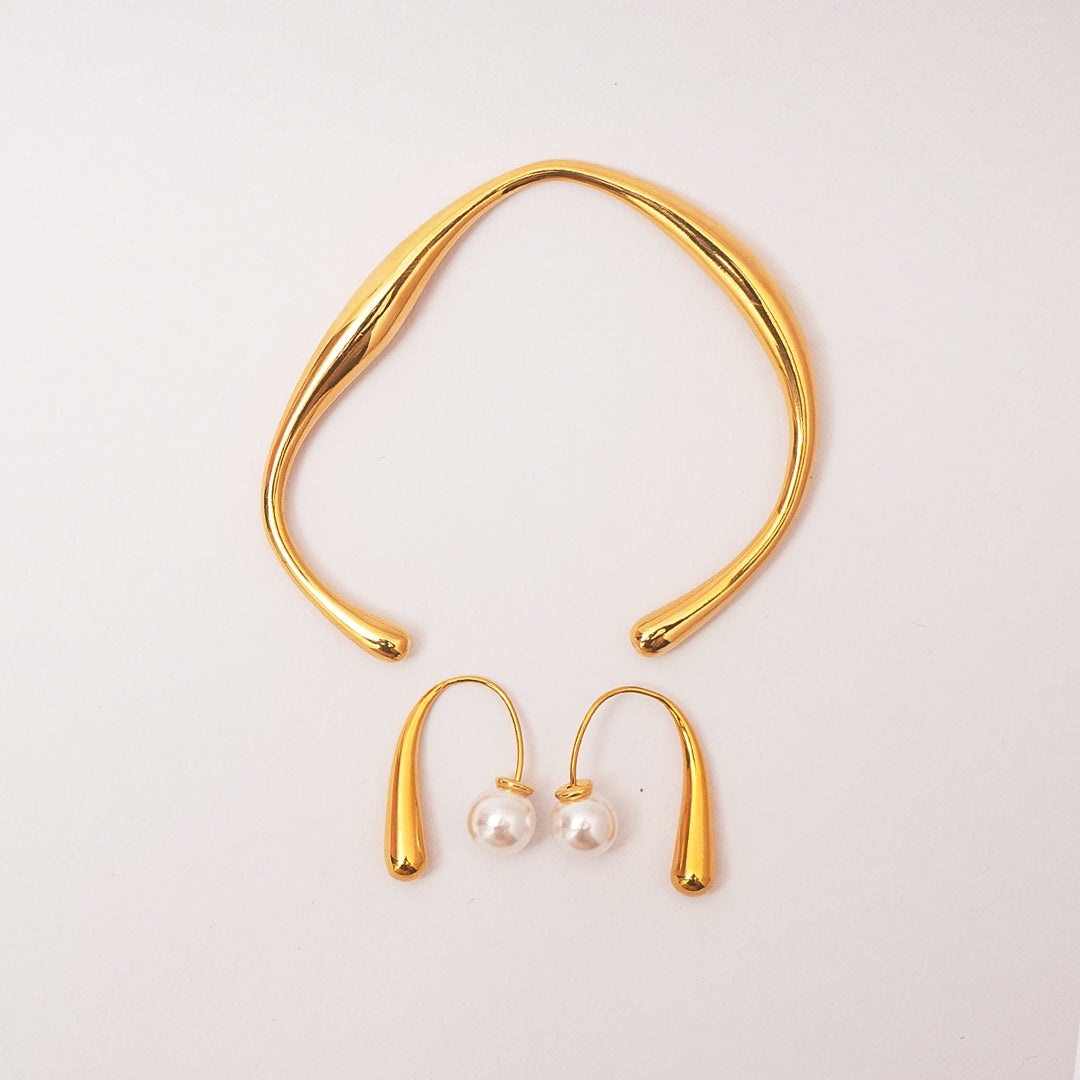 Modern Orbit drops and Auric Curve Minimal cuff set