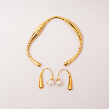 Modern Orbit drops and Auric Curve Minimal cuff set
