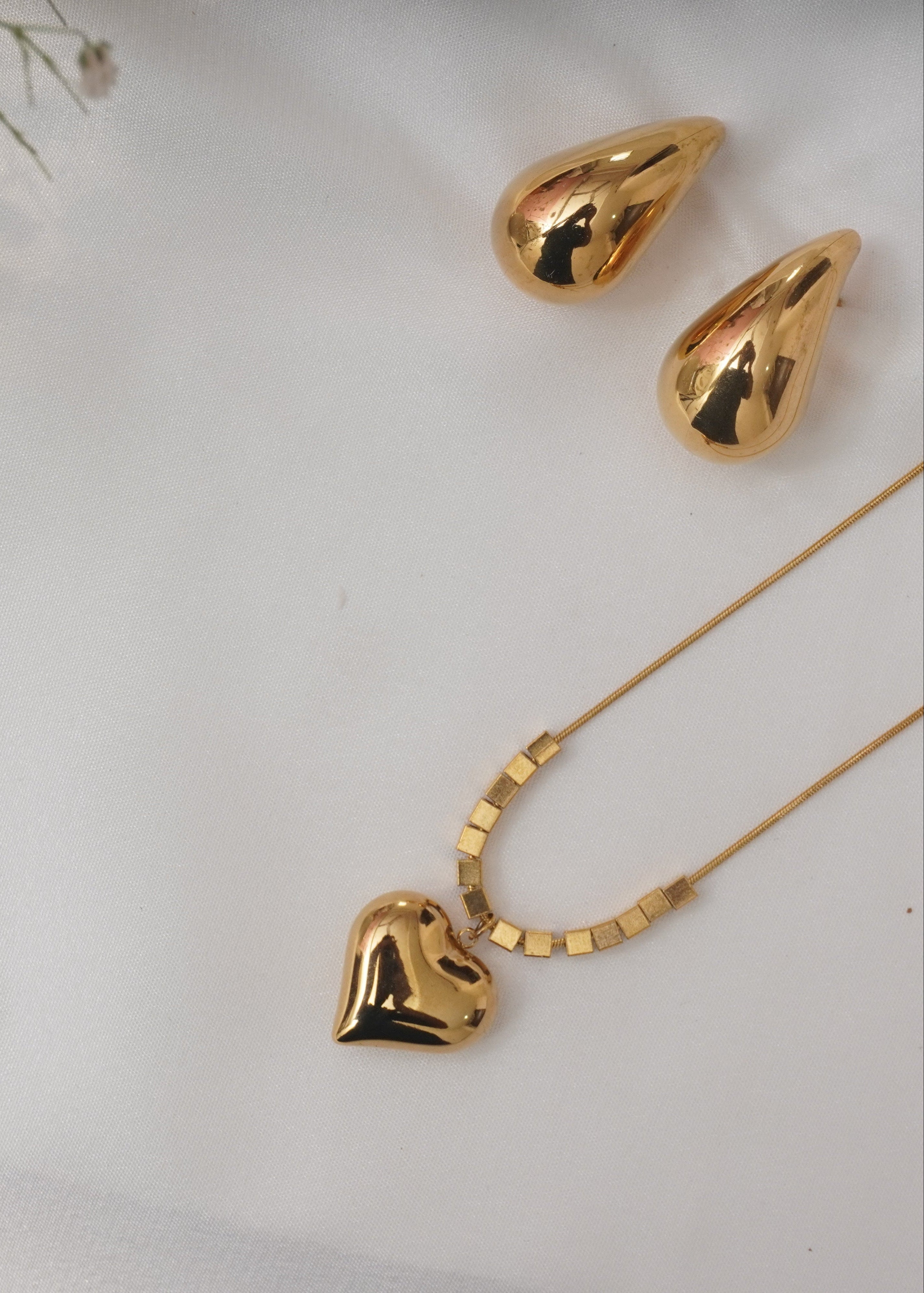 Lava Drop Earrings and Golden Love Lock Pendant set