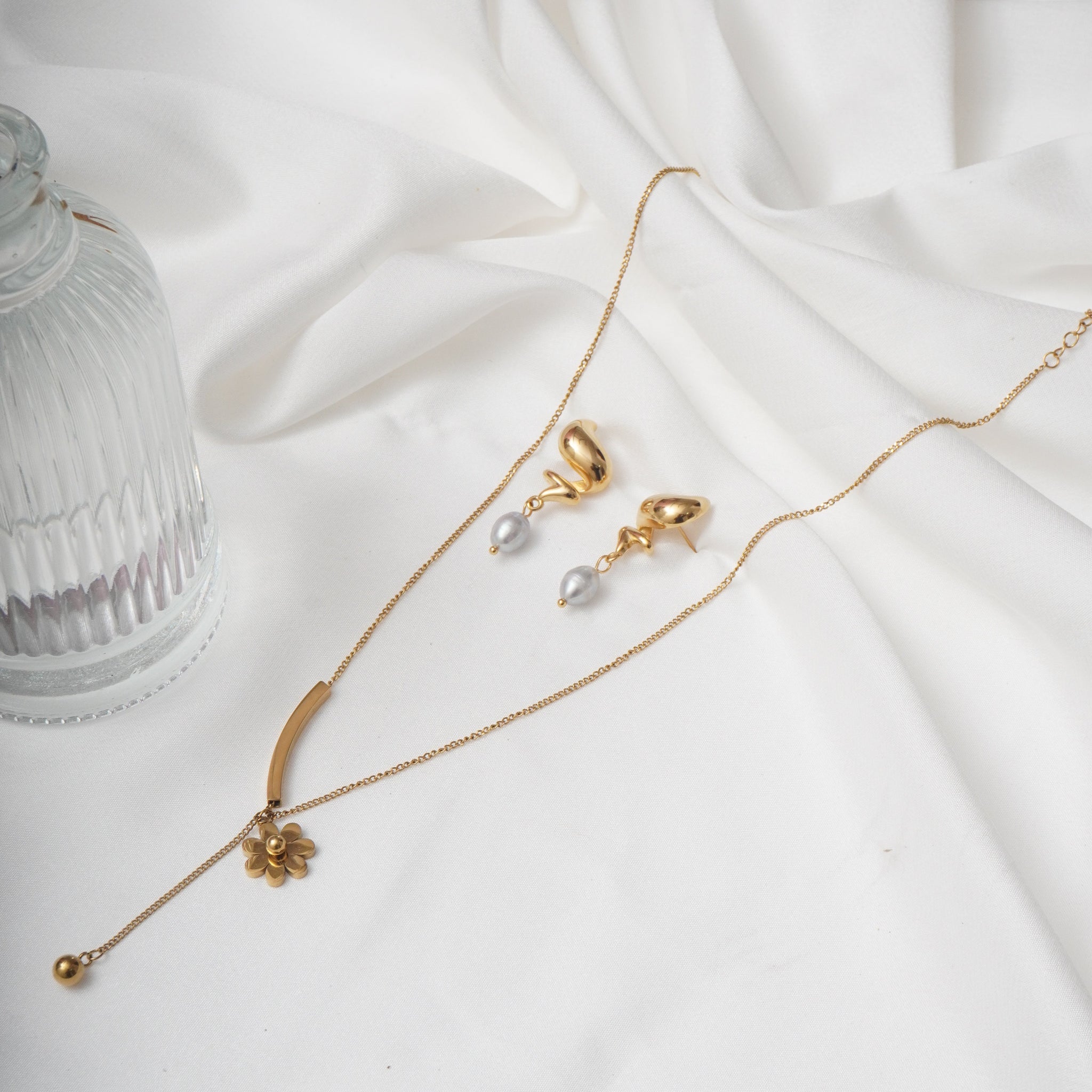 Molten Pearl Drape and Solo Blossom Drop Pendant set
