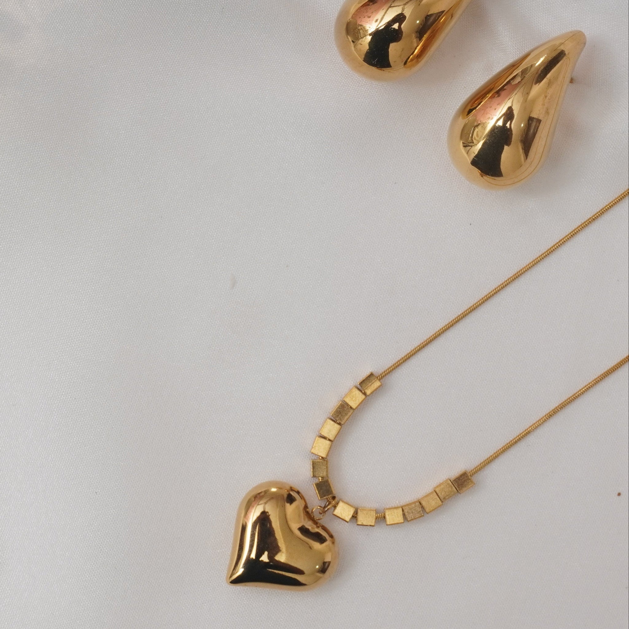 Lava Drop Earrings and Golden Love Lock Pendant set