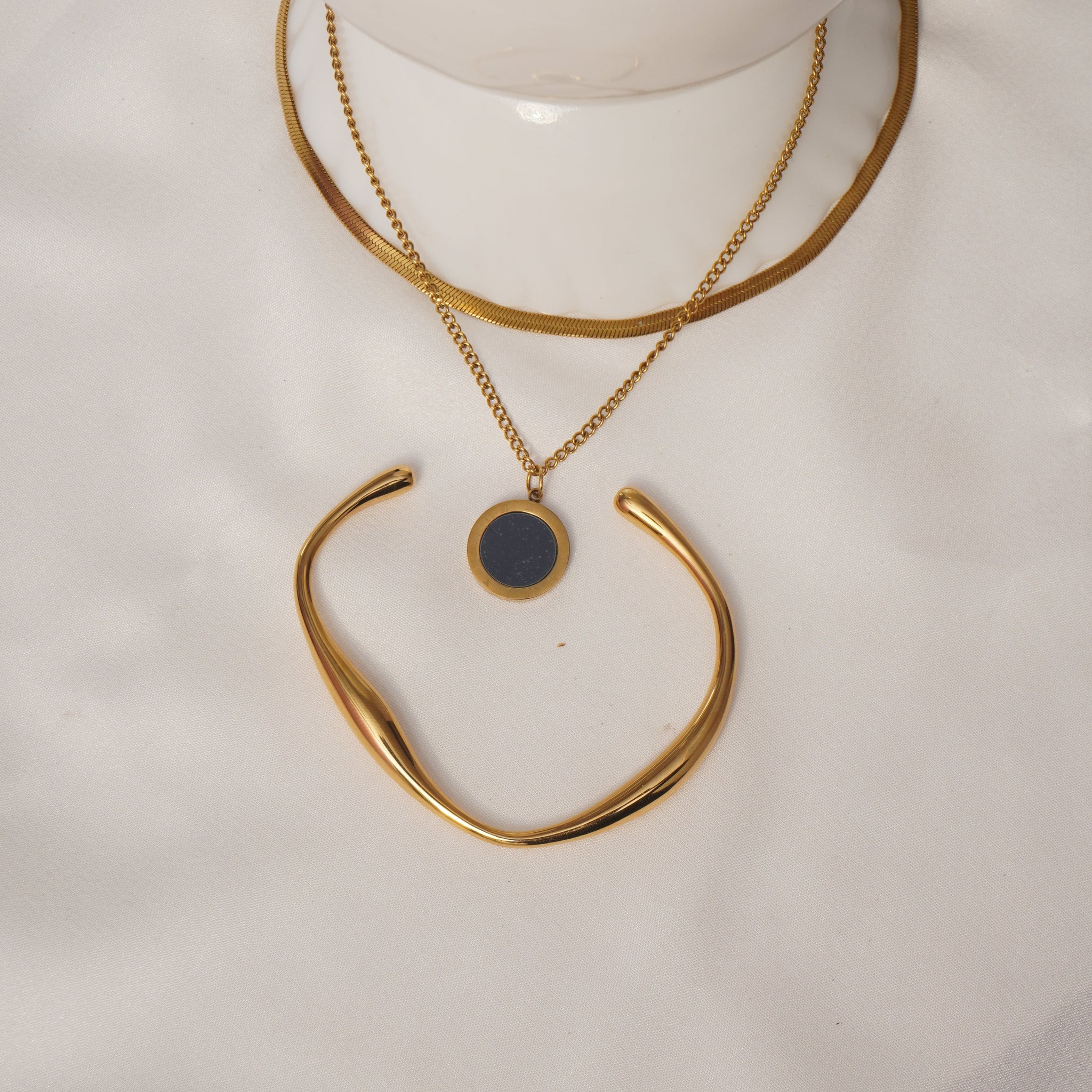 Auric Curve Minimal cuff and Solar Eclipse Pendant set